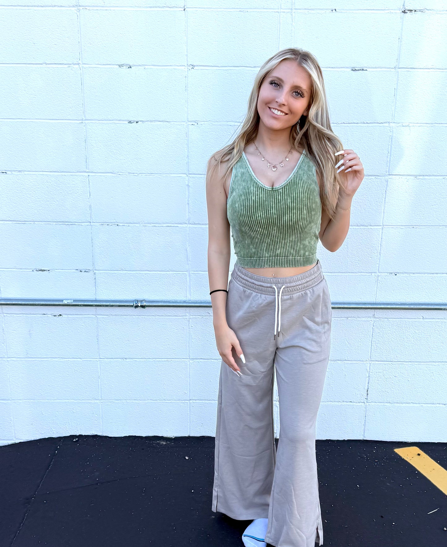 Washed Ribbed Seamless Bra Padded V-Neck Tank Top-Olive