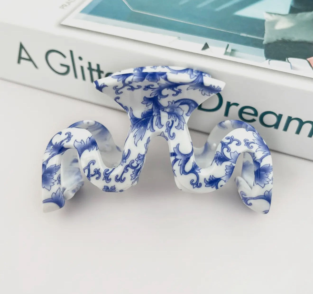 Blue and White Claw Clip-Zig Zag