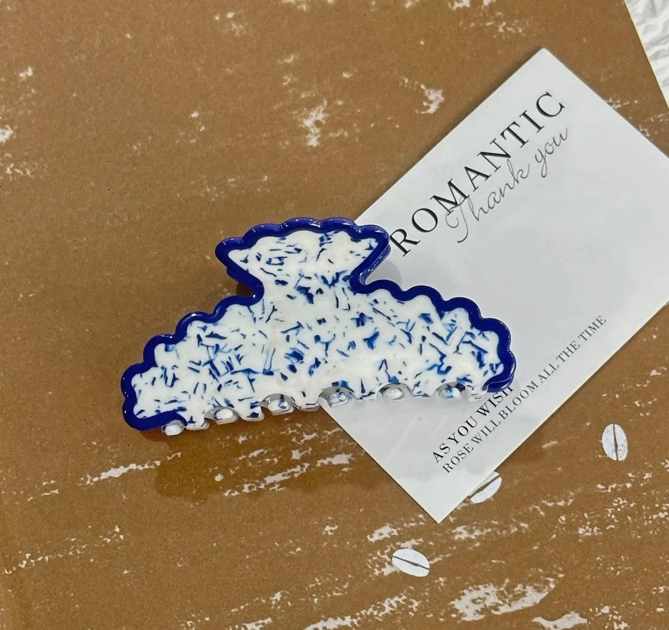 Artistic Wave Spotted Tie Dye Claw Clip-Blue/White