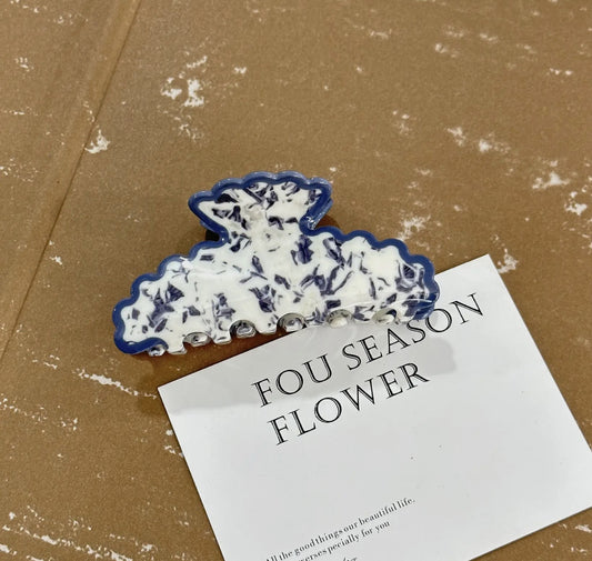 Artistic Wave Spotted Tie Dye Claw Clip-White/Gray