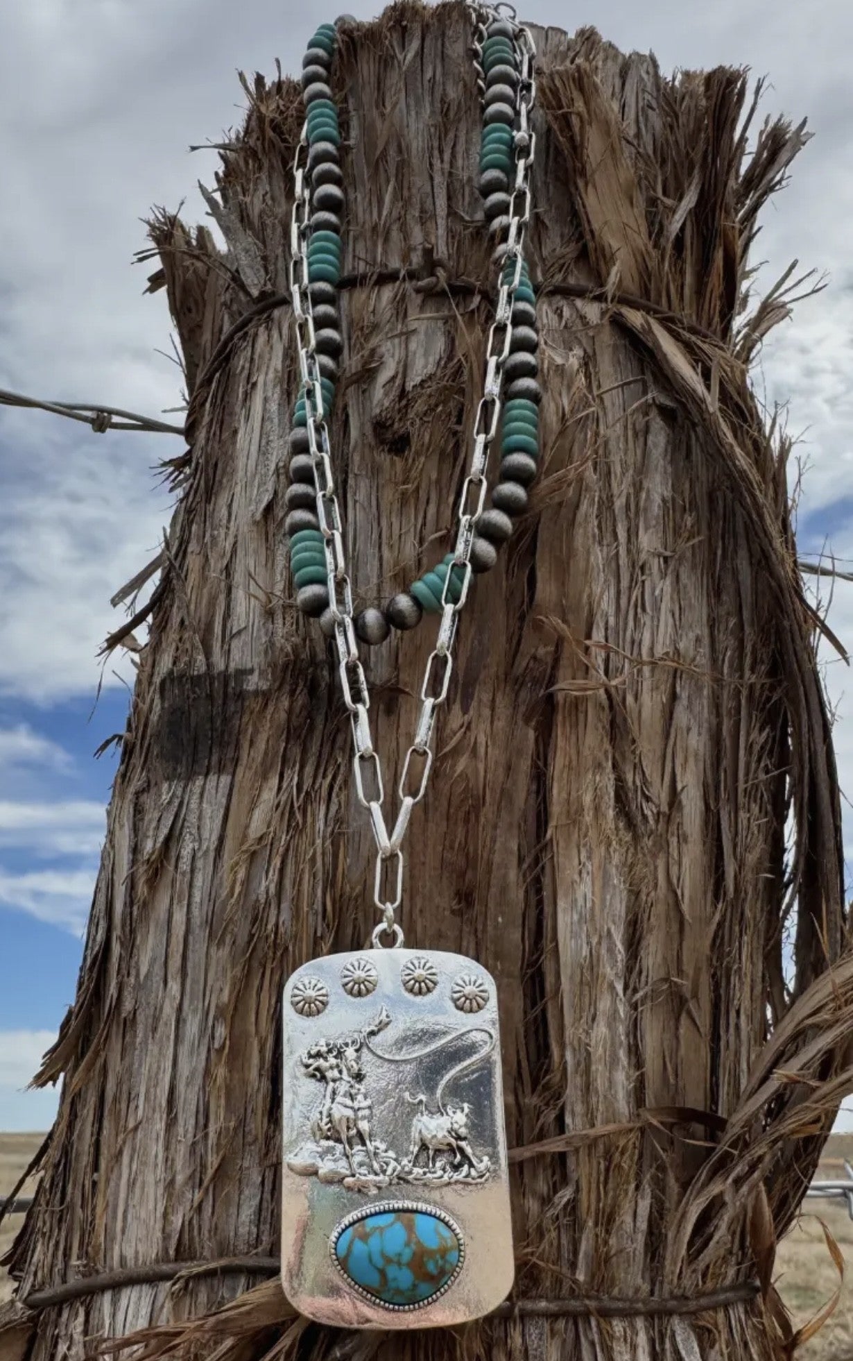 Breakaway Babe Necklace